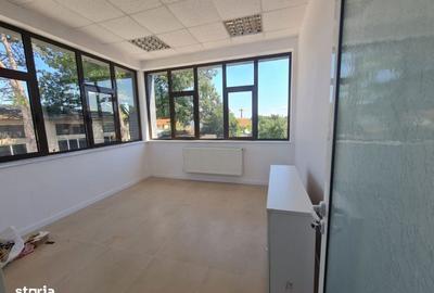 Spațiu comercial, de 23 mp, în Nord - 4