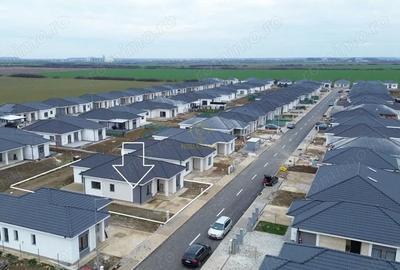 Casă cu 4 camere cu Teren 420 Mp în Mărtinești