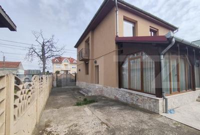 Casa de vanzare P+E si teren de 480 mp in cartierul Iosia, z - 21