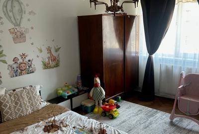 Apartament cu 4 camere decomandat în Favorit - 6