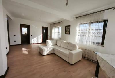 Casă cu 5 camere cu Teren 1792 Mp în Mitocu Dragomirnei - 4