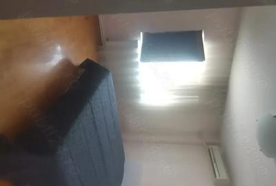 Vand apartament ultracentral, 4 camere, 2 bai, 2 balcoane, centrala proprie noua, mobilat Vand apartament ultracentral, 4 camere, 2 bai, 2 balcoane, centrala proprie noua, mobilat - 4