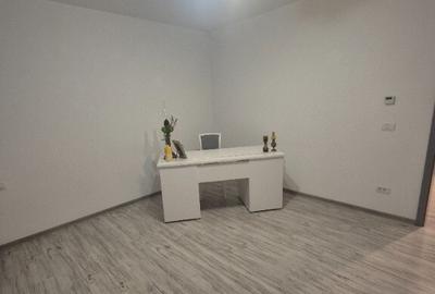 Inchiriez apartament cu 3 camere - 1
