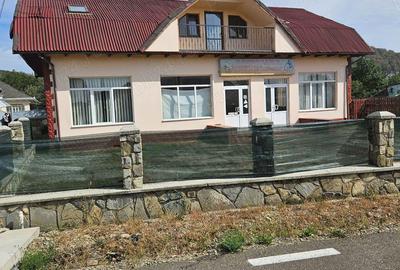 Anun? Vanzare Cladire P+1 Zona Lunca Vanatorilor, Neam? - 1