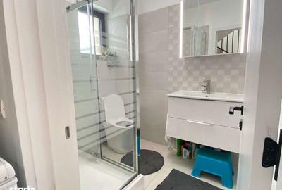 Casă cu 4 camere cu Canalizare în Hărman