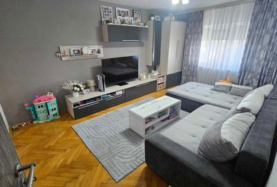 Apartament cu 3 camere decomandat în Central - 2