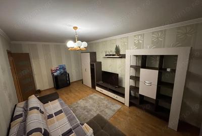 Apartament cu 2 camere decomandat în Soarelui