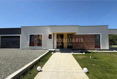 Casă cu Teren 700 Mp în Mocira - 1