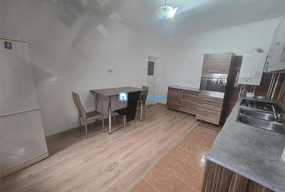 Casă cu 3 camere cu Teren 681 Mp în Central - 2