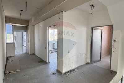 Cladire de 902 mp utili de vanzare, zona Grivitei - DN 13, COMISION 0 - 35