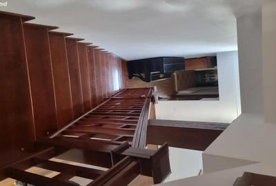 Casă cu Teren 148 Mp în Vlădești - 2