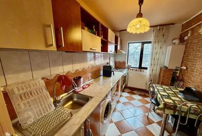Apartament cu 3 camere decomandat în Central - 1