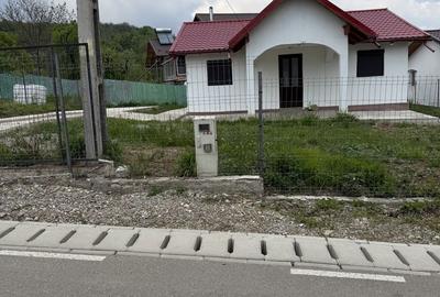 Casă cu 3 camere cu Teren 432 Mp în Predeal - 2