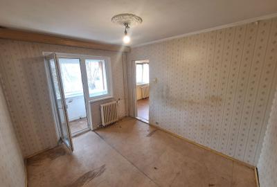 Apartament cu 3 camere semidecomandat în Tomis Nord