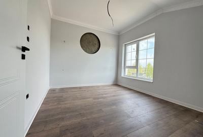 Duplex cu 4 camere cu Canalizare în Moșnița Nouă - 9