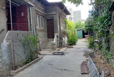 Casă individuală cu 4 camere cu Canalizare în 1 Mai - 2