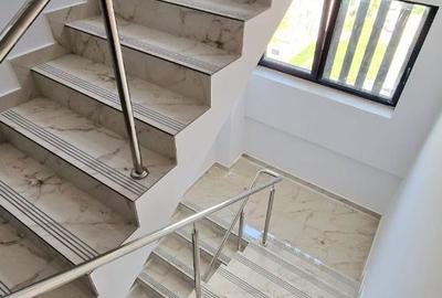 Apartament cu 3 camere decomandat în Pelican - 10