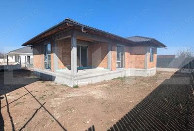 Casă cu Teren 480 Mp în Cetate - 3