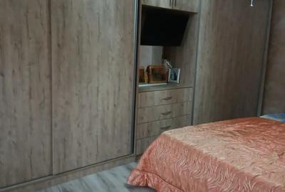 Casa 3cam mob.utilata 380euro - 9