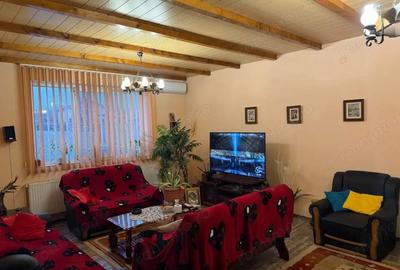 Casă cu 8 camere cu Teren 5000 Mp în Malu Mare - 8