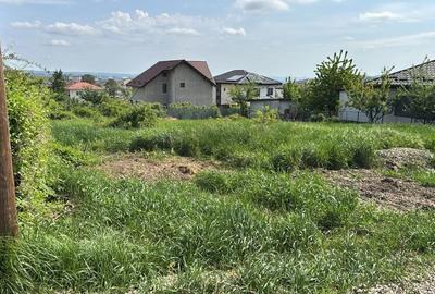 Teren de 688 mp, în Valea Adâncă - 1
