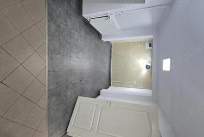 Spațiu comercial, de 57 mp, în Central