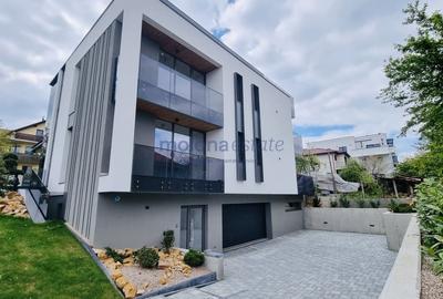 Proprietate rezidentiala, cu doua apartamente private, in Andrei Muresanu - 2