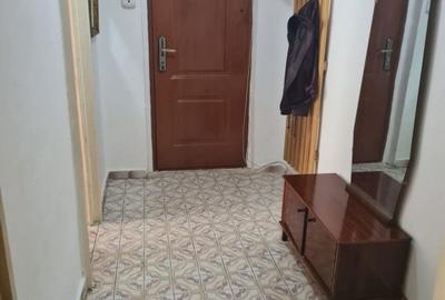 Apartament 2 camere confort 1, Calarasilor Viziru, etaj 3/4. - 3