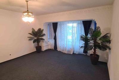 Apartament cu 3 camere în Stadion