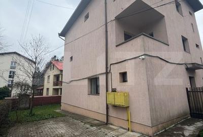 Casă cu 4 camere cu Teren 200 Mp în Central - 2