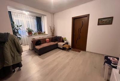 Apartament 3 camere, semidecomandat, 61.11 mp, Bld Titulescu, zona Scoala Nr. 12 - 1