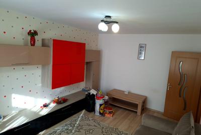 Apartament cu 2 camere decomandat, mobilat în Trivale - 4