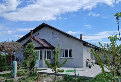 Casă cu Teren 1100 Mp în Boțârlău - 3