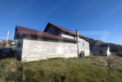Casa 5 camere,2 nivele,150 mp,1500 mp de teren,zona Dealu Jelnei - 3