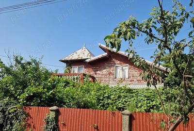 Casă cu 4 camere cu Teren 828 Mp în Amaru - 1