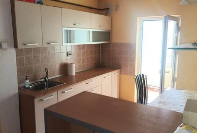 Apartament cu 2 camere decomandat în 1 Mai - 2