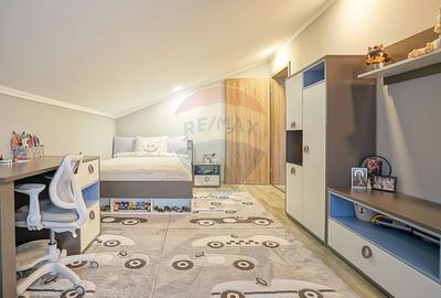 Apartament cu 4 camere decomandat, mobilat în Florilor - 13