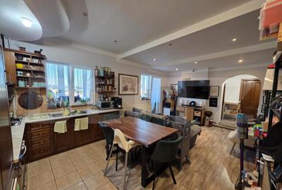 Apartament cu 2 camere, 55 mp, zona Nufarul - 4