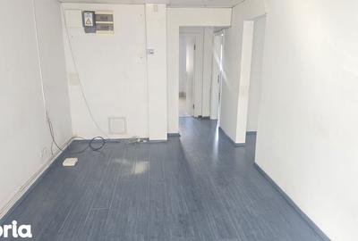 Spațiu comercial, de 74 mp, în Central - 10