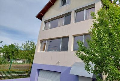Casă cu garaj de vânzare în Ștefănești - Argeș | Proprietar