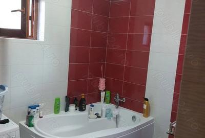 Casă cu 7 camere cu Teren 300 Mp în Năvodari - 6