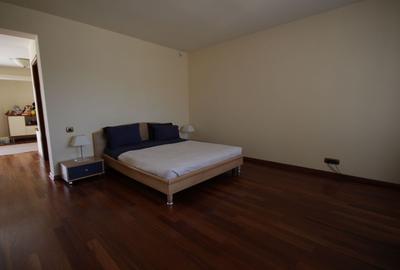 O casa deosebita cu Piscina - 19