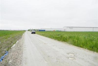 Teren Construcții intravilan de 2000 mp, în Est - 8