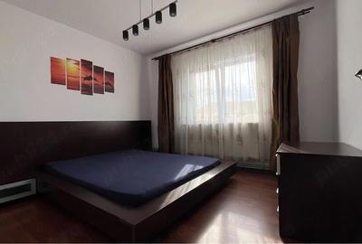 Apartament cu 3 camere decomandat în Aradului