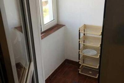 Garsonieră semidecomandată în Apărătorii Patriei