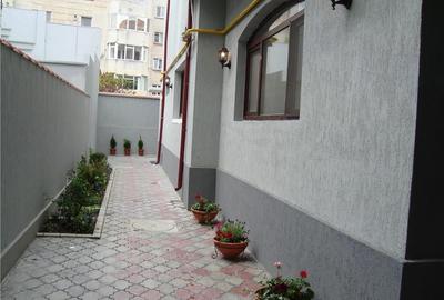 Spațiu comercial, de 400 mp, în Capitol - 1