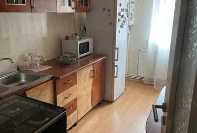 Apartament cu 4 camere decomandat în Central - 2