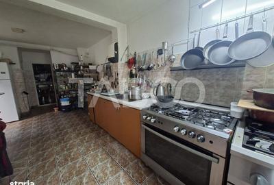 Casă cu 4 camere cu Teren 1091 Mp în Voineasa - 1