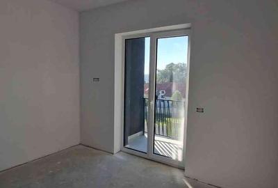 Apartament cu 3 camere în Sânmartin