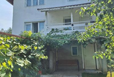 Casă cu Teren 600 Mp în Păuliș - 2